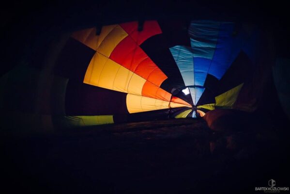 nocne pokazy balonowe